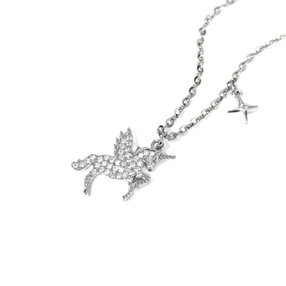 NEW Beautiful 925 Silver White Sapphire Unicorn Necklace - Picture 4 of 5